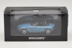 BMW Z4 E85 Cabriolet Light Blue Metallic Minichamps 1:43 BMW016 Metall — bild 4 av 4
