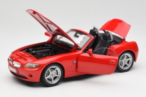BMW Z4 E85 Roadster Röd Bburago 1:18 34046 Metall — bild 2 av 8