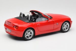 BMW Z4 E85 Roadster Röd Bburago 1:18 34046 Metall — bild 3 av 8