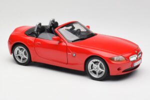 BMW Z4 E85 Roadster Röd Bburago 1:18 34046 Metall — bild 6 av 8