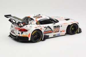 BMW Z4 E89 GT3 #888 Triple Eight Racing L. Mowle / J. Ratcliffe 24 Hours of Spa 2015 Minichamps 1:18 151152388 Metall — bild 2 av 6