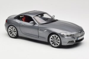 BMW Z4 E89 sDrive 35i Space Grey Metallic Kyosho 1:18 80432147085 Metall — bild 6 av 8
