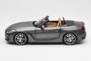 BMW Z4 G29 Grå Metallic Norev 1:18 183270 Metall — bild 4 av 8
