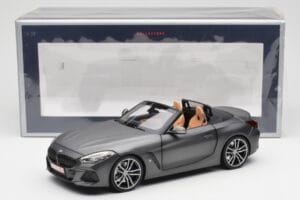 BMW Z4 G29 Grå Metallic Norev 1:18 183270 Metall — bild 8 av 8