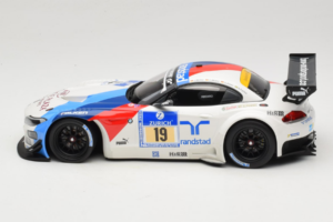 BMW Z4 GT3 #19 Team Schubert J. Muller / D. Muller ADAC 24 Hours Nurburgring 2013 Minichamps 1:18 151132319 Metall — bild 3 av 6