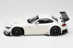 BMW Z4 GT3 E89 Vit Minichamps 1:18 151122301 Metall — bild 3 av 6