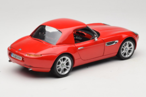 BMW Z8 Röd Kyosho 1:18 80439411730 Metall — bild 4 av 9