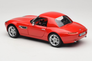 BMW Z8 Röd Kyosho 1:18 80439411730 Metall — bild 8 av 9