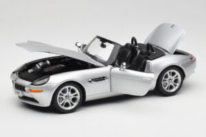 BMW Z8 E52 Cabriolet Silver Kyosho 1:18 80432411551 Metall — bild 2 av 8