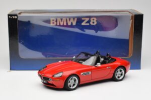 BMW Z8 E52 Röd AUTOart 1:18 70513 Metall — bild 8 av 8