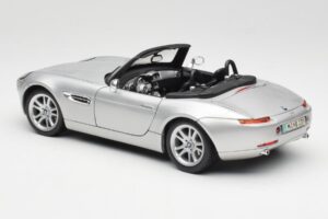 BMW Z8 E52 Titanium Silver Maisto 1:18 536896 Metall — bild 7 av 8