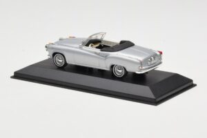 Borgward Isabella Cabriolet Silver Minichamps 1:43 400096030 Metall — bild 3 av 4