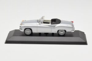 Borgward Isabella Cabriolet Silver Minichamps 1:43 400096030 Metall