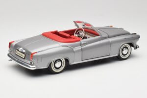 Borgward Isabella Cabriolet Silver Revell 1:18 8411 Metall — bild 3 av 8