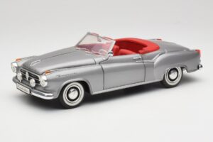 Borgward Isabella Cabriolet Silver Revell 1:18 8411 Metall
