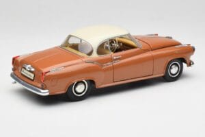 Borgward Isabella Coupe Brons Vit Revell 1:18 08982 Metall — bild 3 av 8