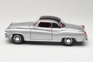 Borgward Isabella Coupe Grå & Svart Revell 1:18 8989 Metall — bild 3 av 8