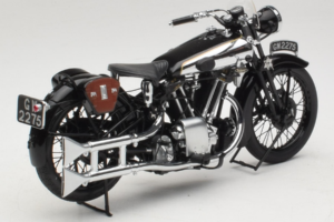 Brough Superior SS 100 T. E. Lawrence Minichamps 1:18 122135500 Metall — bild 2 av 6