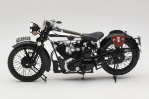 Brough Superior SS 100 T. E. Lawrence Minichamps 1:18 122135500 Metall — bild 3 av 6