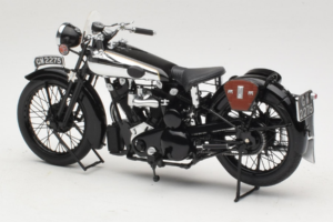 Brough Superior SS 100 T. E. Lawrence Minichamps 1:18 122135500 Metall — bild 5 av 6