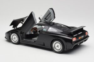 Bugatti EB110 Svart Bburago 1:18 3055 Metall — bild 5 av 8