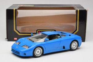 Bugatti EB110 Blå Bburago 1:18 3035 Metall — bild 8 av 8