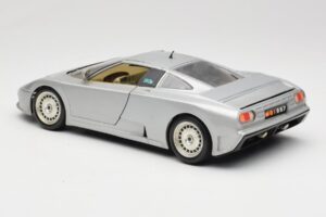 Bugatti EB110 Silver Bburago 1:18 3035-S Metall — bild 7 av 8