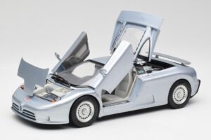 Bugatti EB110 SS Silver Anson 1:18 30303-W-M2 Metall — bild 2 av 8