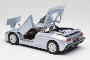 Bugatti EB110 SS Silver Anson 1:18 30303-W-M2 Metall — bild 5 av 8