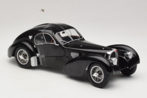 Bugatti Type 57 SC Atlantic Svart Solido 1:18 S1802101 Metall — bild 4 av 6
