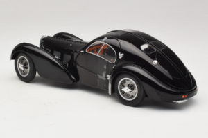 Bugatti Type 57 SC Atlantic Svart Solido 1:18 S1802101 Metall — bild 5 av 6