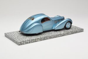 Bugatti Type 57SC Atlantic Blå Minichamps 1:18 107110320 Metall — bild 2 av 6