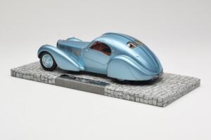 Bugatti Type 57SC Atlantic Blå Minichamps 1:18 107110320 Metall — bild 5 av 6