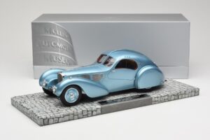 Bugatti Type 57SC Atlantic Blå Minichamps 1:18 107110320 Metall — bild 6 av 6