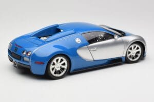 Bugatti Veyron Edition Centenaire Chrome Blue Minichamps 1:18 100110850 Metall — bild 3 av 8
