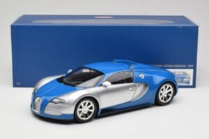 Bugatti Veyron Edition Centenaire Chrome Blue Minichamps 1:18 100110850 Metall — bild 8 av 8