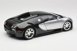 Bugatti Veyron Edition Centenaire Chrome Green Minichamps 1:18 100110852 Metall — bild 3 av 8