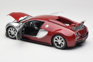 Bugatti Veyron Edition Centenaire Chrome Red Minichamps 1:18 100110851-O Metall — bild 5 av 8