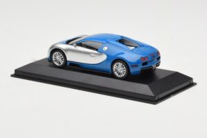 Bugatti Veyron Centenaire Blå Metallic Silver Minichamps 1:43 400110850 Metall — bild 3 av 4
