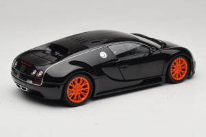 Bugatti Veyron Super Sport Black Metallic Minichamps 1:18 100110842 Metall — bild 3 av 8