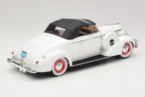 Buick Century Cabriolet Vit Signature Models 1:18 18131 Metall — bild 2 av 6
