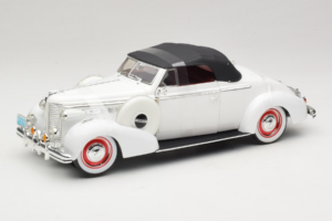 Buick Century Cabriolet Vit Signature Models 1:18 18131 Metall