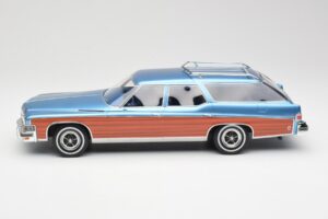 Buick Estate Wagon Light Blue Metallic BoS Models 1:18 BOS417 Resin — bild 3 av 6