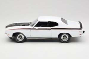 Buick GSX Vit American Muscle 1:18 AMM1322/06 Metall — bild 4 av 8