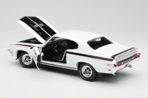 Buick GSX Vit American Muscle 1:18 AMM1322/06 Metall — bild 5 av 8