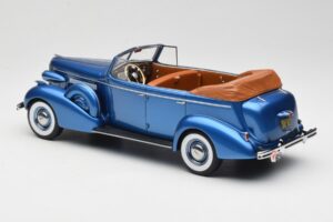 Buick Roadmaster 80-C Four Door Phaeton Blue Metallic BoS Models 1:18 BOS372 Resin — bild 5 av 6