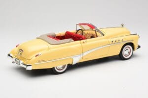 Buick Roadmaster Chrome Yellow Motormax 1:18 23124646-M17 Metall — bild 3 av 8