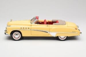 Buick Roadmaster Chrome Yellow Motormax 1:18 23124646-M17 Metall — bild 4 av 8