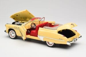 Buick Roadmaster Chrome Yellow Motormax 1:18 23124646-M17 Metall — bild 5 av 8