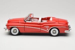 Buick Skylark Cabriolet Röd Motormax 1:18 73129 Metall — bild 4 av 8